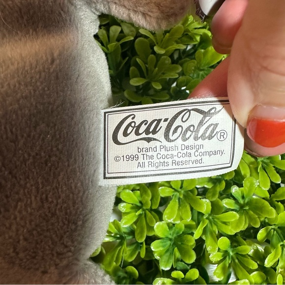 NWT Coca-Cola Vintage Gray Plush Beanie Seal with Red Hat and Scarf - Picture 6 of 7